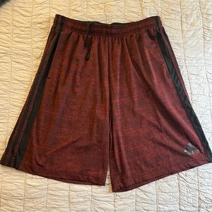 MENS ADIDAS SHORTS SIZE LARGE